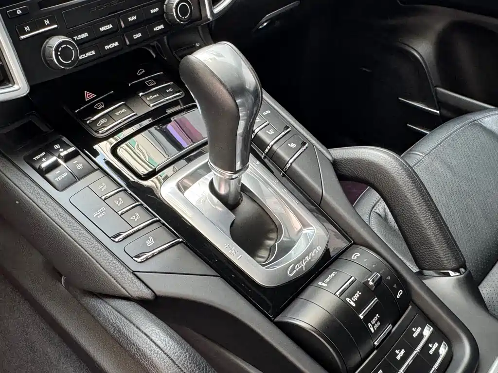 Cayenne New Energy 2016 Cayenne S E-Hybrid 3.0T купить на сайте DeffCars