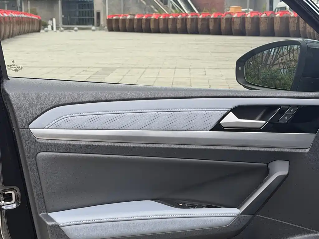 Lavida 2024 1.5L Automatic Starry Sky Five Million Edition купить на сайте DeffCars