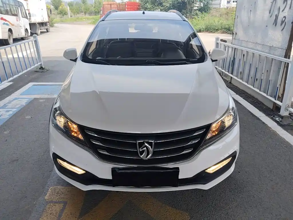 Baojun 310W 2017 1.5L manual comfort model National VI купить на сайте DeffCars