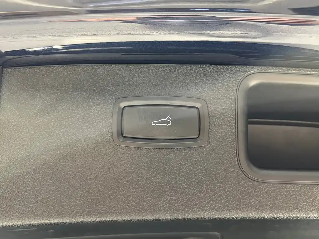 Macan 2018 Macan 2.0T купить на сайте DeffCars