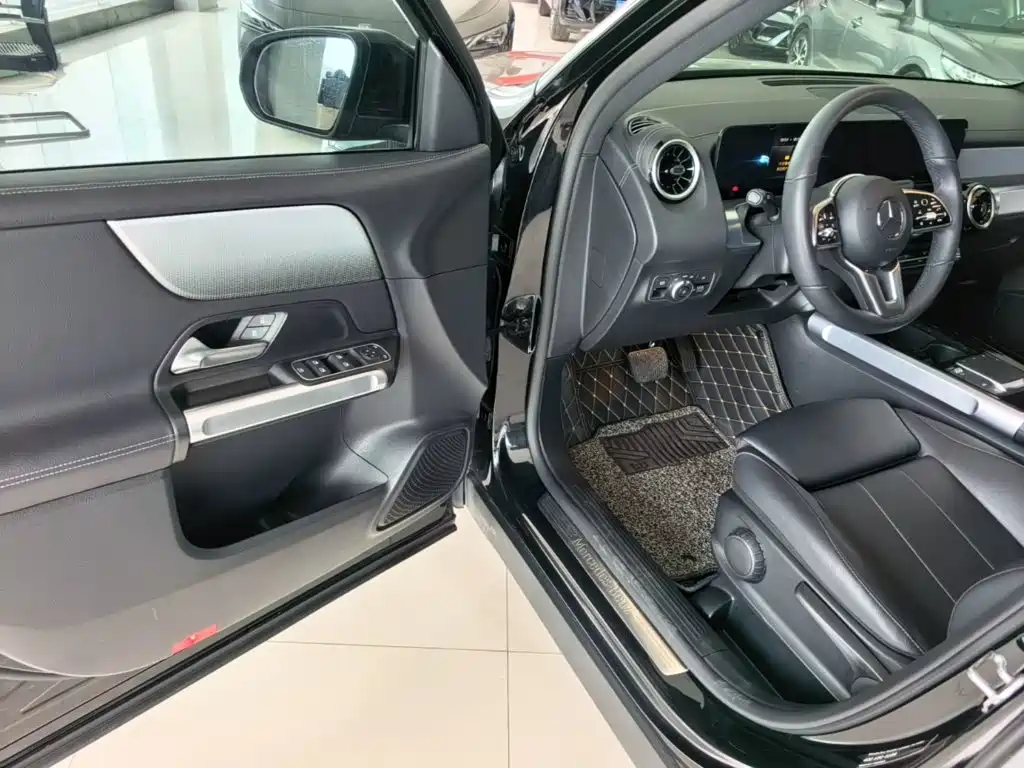 Mercedes-Benz GLB 2022 facelift version 2 GLB 200 dynamic version купить на сайте DeffCars