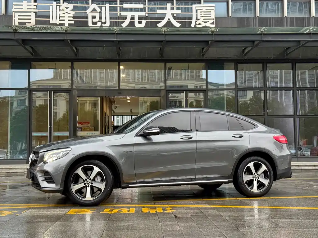 Mercedes-Benz GLC Coupe 2019 GLC 200 4MATIC Coupe SUV купить на сайте DeffCars
