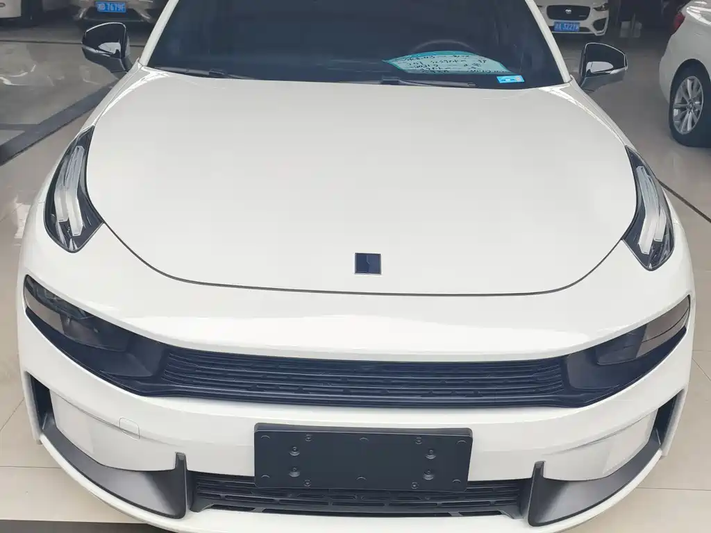 Lynk & Co 03 2021 03+ 2.0TD automatic performance package version купить на сайте DeffCars