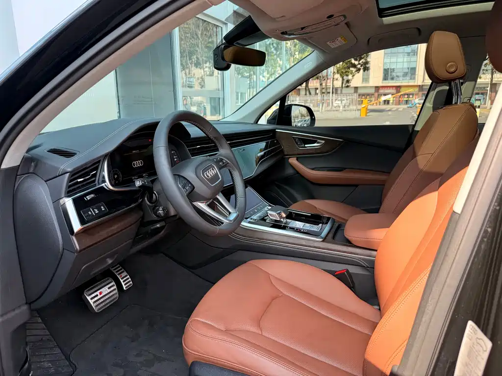 Audi Q7 2025 45 TFSI quattro S line Black Warrior купить на сайте DeffCars