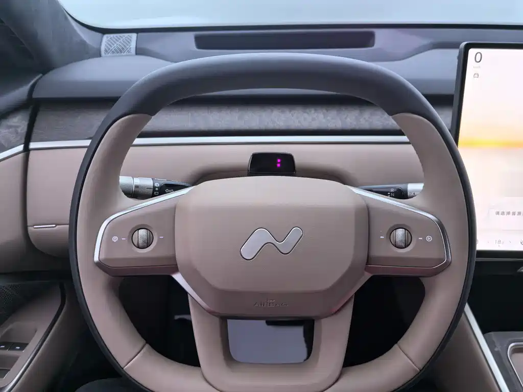 Ledo L90 2025 Max six-seater version купить на сайте DeffCars