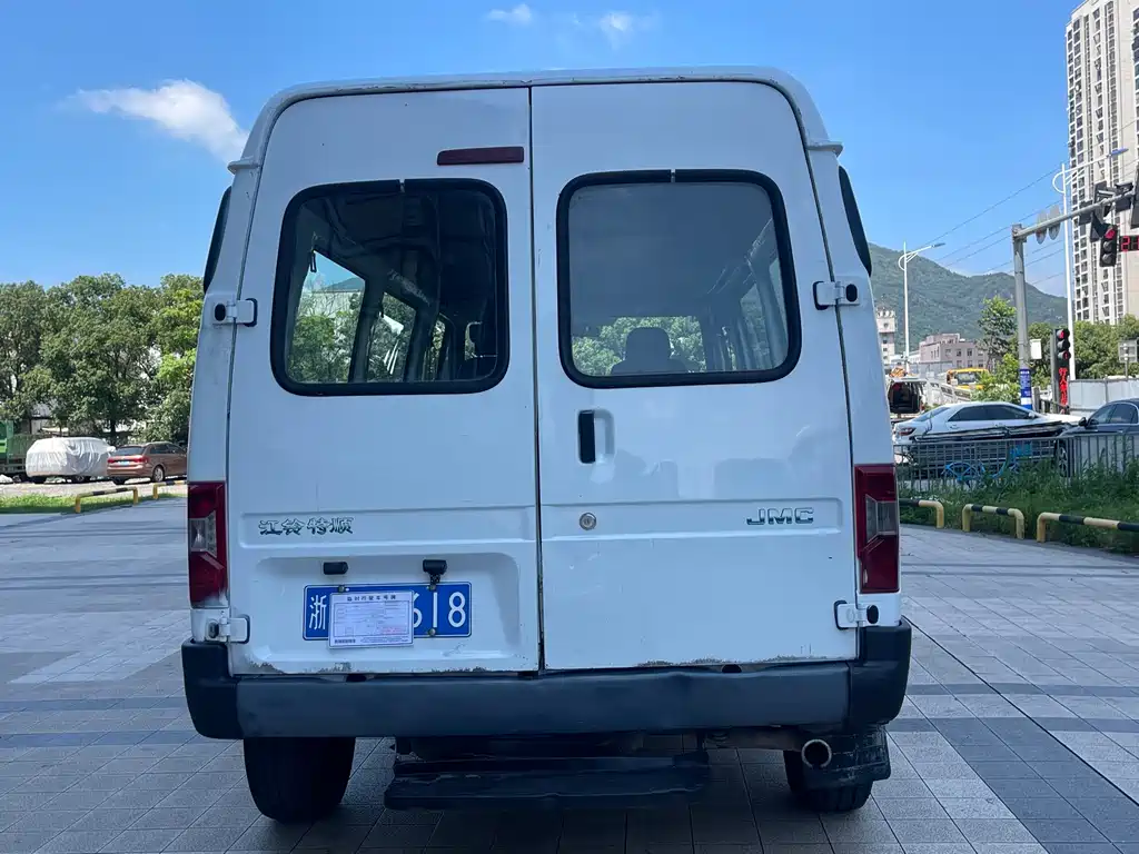 Jiangling Teshun 2021款 2.8T空间王金牛款长轴中高顶后单胎-踏6座柴油国VI JX493 купить на сайте DeffCars