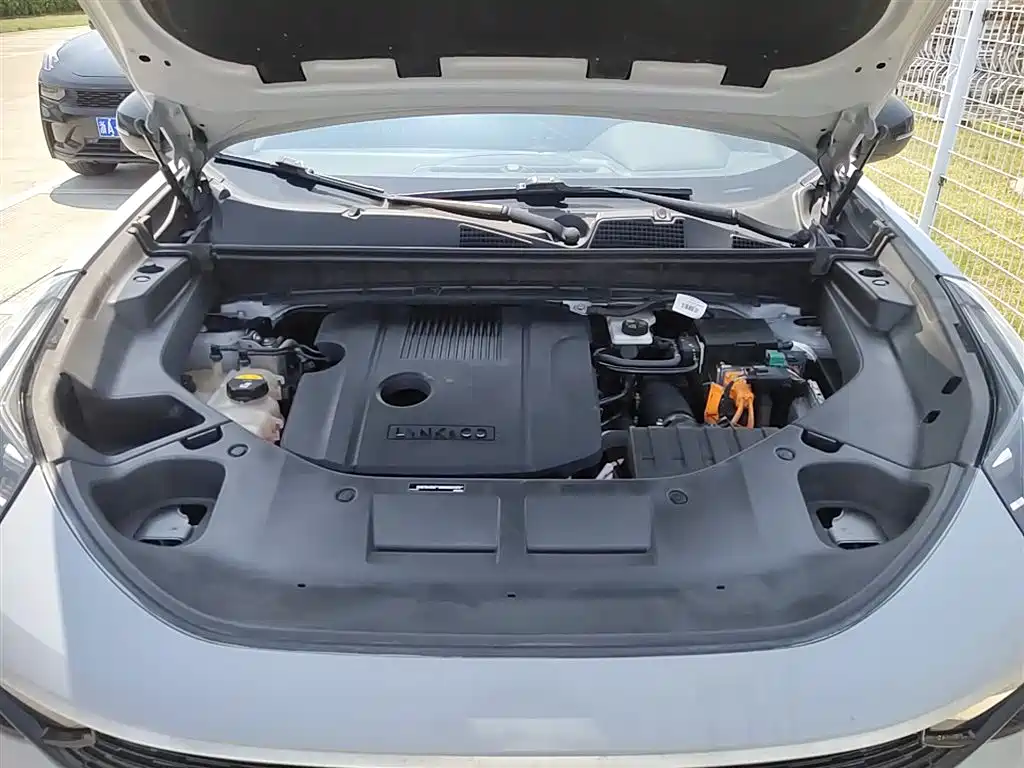 Lynk & Co 01 2023 1.5TD EM-F PM купить на сайте DeffCars