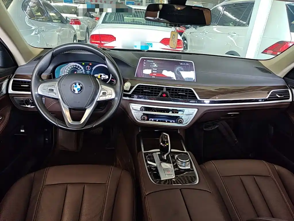 BMW 7 Series 2018 730Li Leading Excellence Package купить на сайте DeffCars