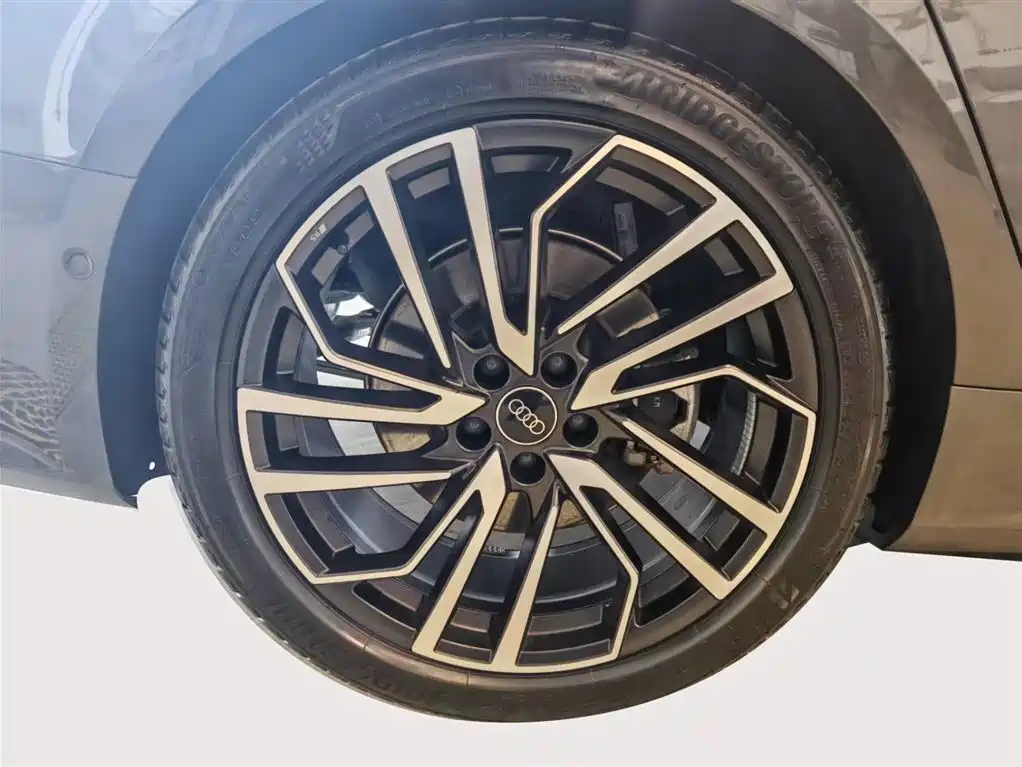 Audi A7 2024 45 TFSI Premium Selection купить на сайте DeffCars
