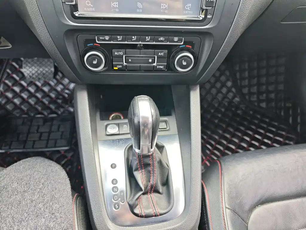 Sagitar 2013 2.0TSI GLI купить на сайте DeffCars