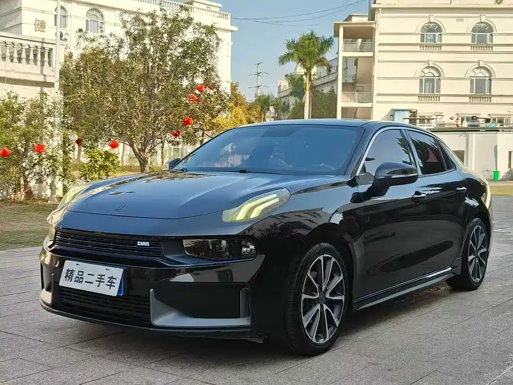 Lynk & Co 03 2018 1.5TD DCT Powerful Edition National V купить на сайте DeffCars