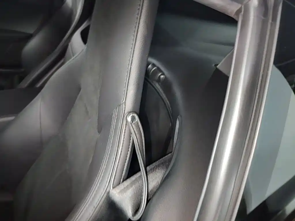 Jaguar F-TYPE 2021 P300 rear-wheel drive hardtop version купить на сайте DeffCars