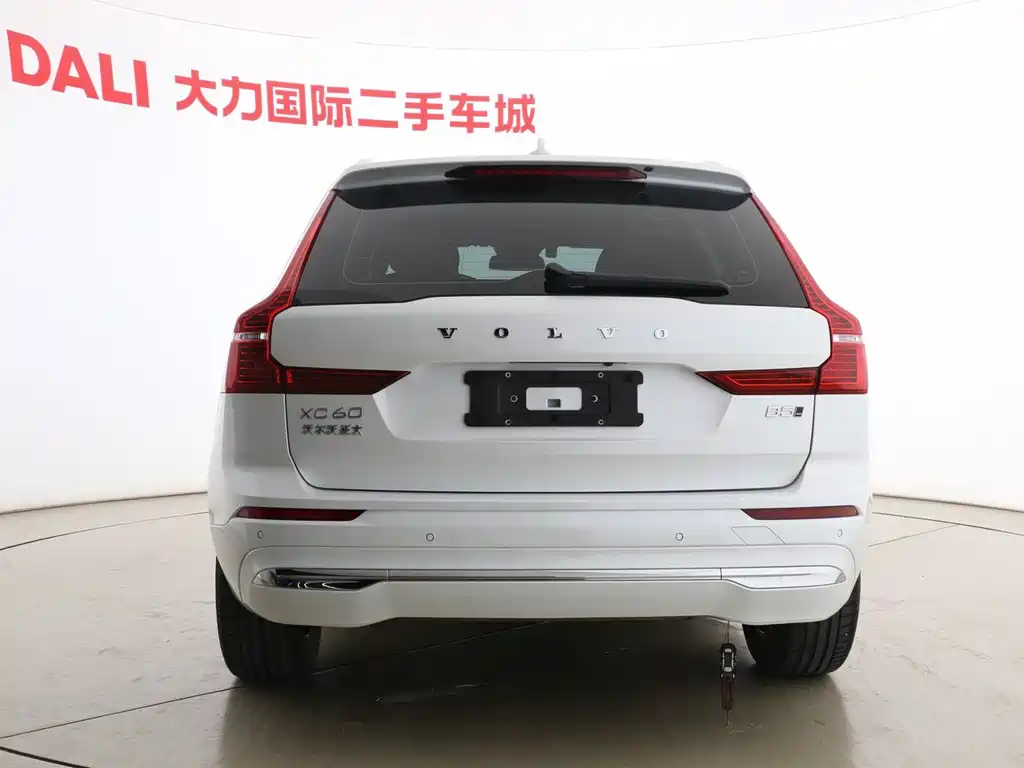 Volvo XC60 2024 B5 four-wheel drive Zhiyi Luxury Edition купить на сайте DeffCars