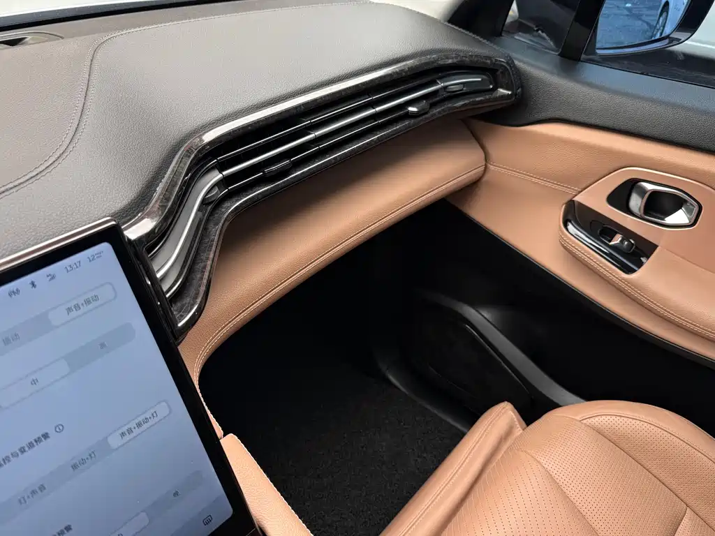 NIO ES8 2020 485KM six-seater version купить на сайте DeffCars