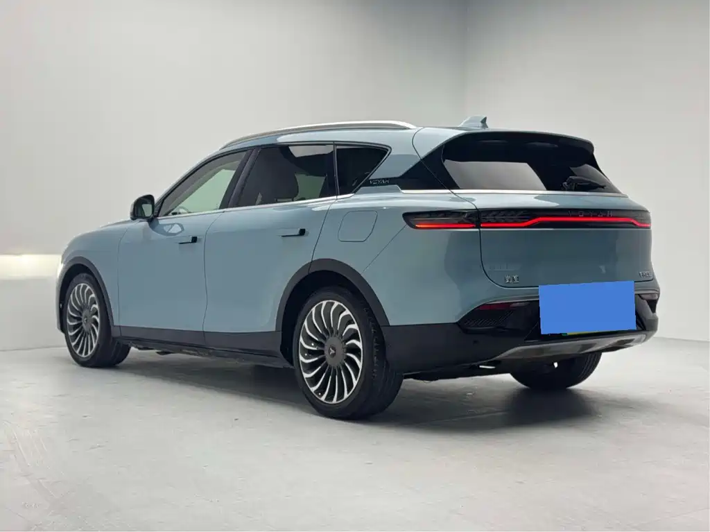 Lantu FREE 2021 four-wheel drive standard extended range exclusive luxury package купить на сайте DeffCars