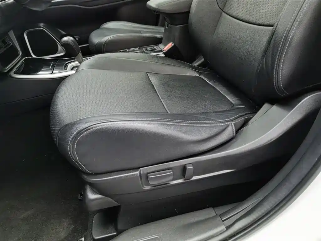 Outlander 2018 2.4L four-wheel drive luxury version 7 seats купить на сайте DeffCars