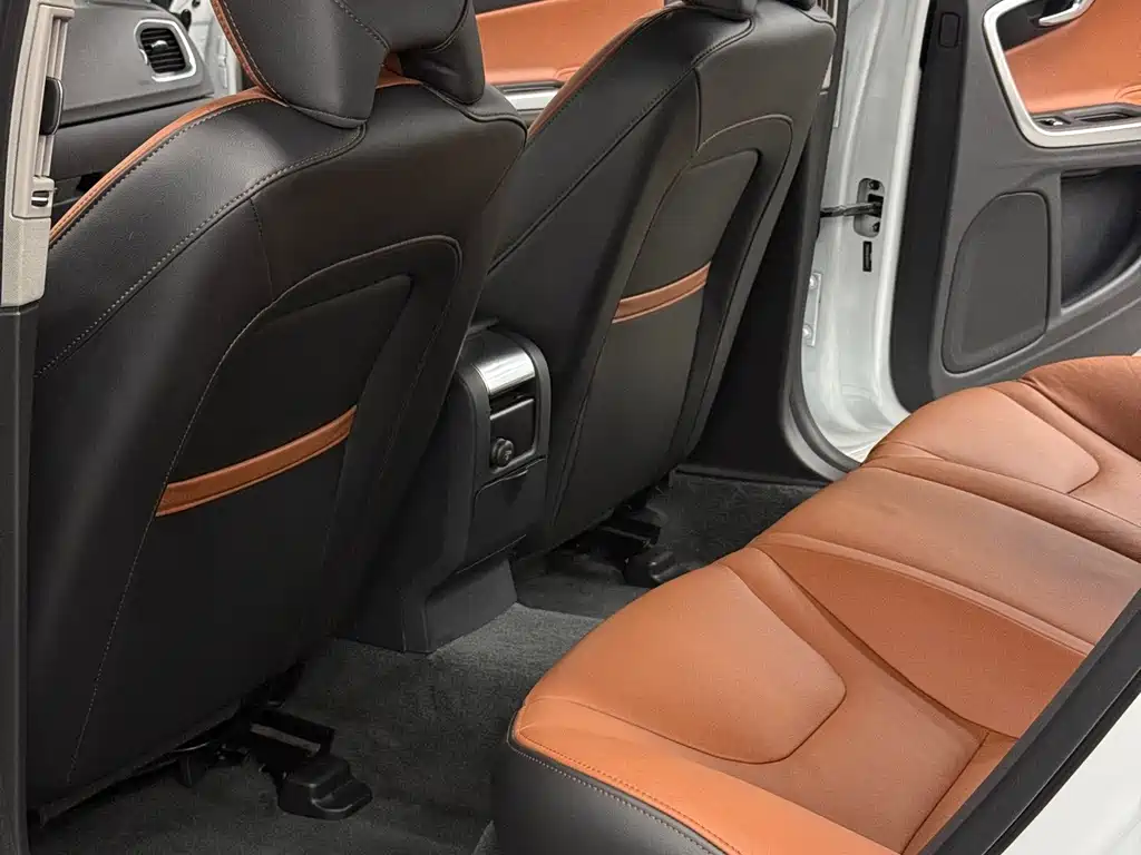 Volvo S60 2017 S60L T3 Smart Edition купить на сайте DeffCars