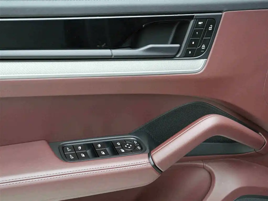 Cayenne 2024 Cayenne 3.0T купить на сайте DeffCars