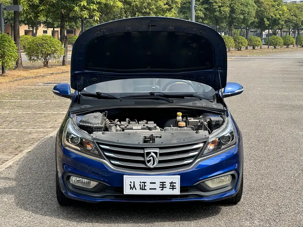 Baojun 310W 2017 1.5L manual fashion model National V купить на сайте DeffCars