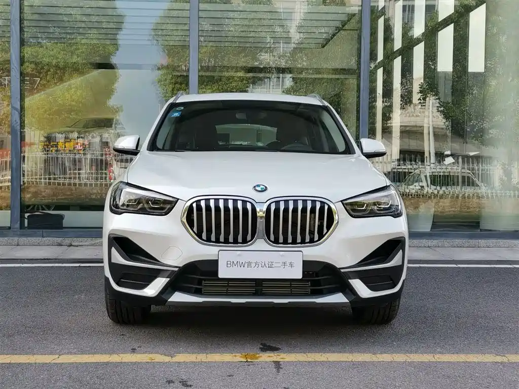 BMW X1 2020 sDrive20Li Exclusive Model купить на сайте DeffCars