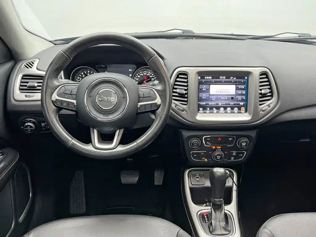 Compass 2017 200T Automatic Home Edition купить на сайте DeffCars