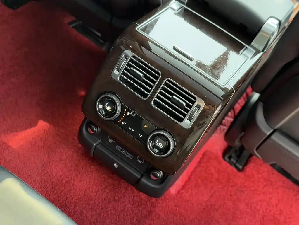 Range Rover 2020 3.0 L6 Legend Extended Edition купить на сайте DeffCars