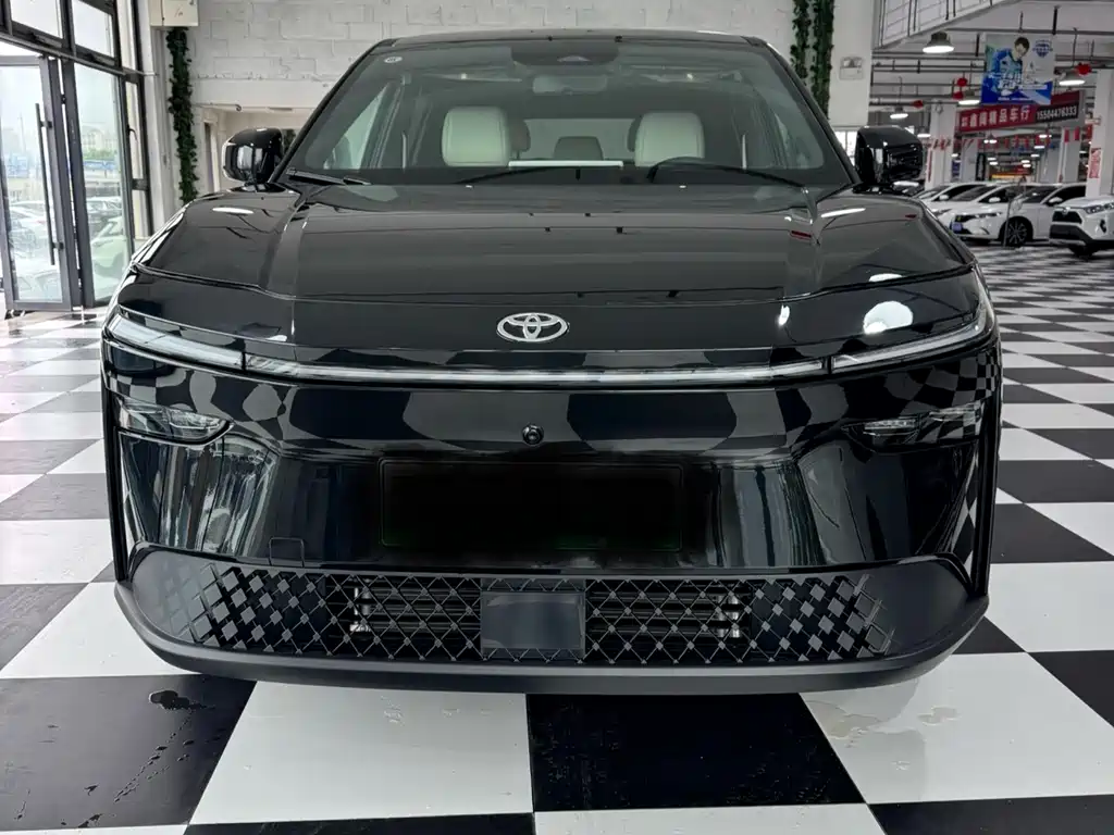 Platinum 3X 2025 520 Pro купить на сайте DeffCars