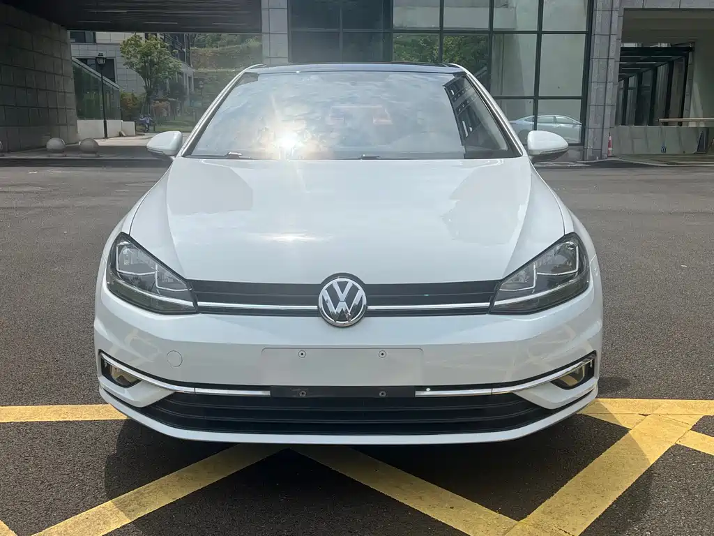 Golf 2018 1.6L automatic comfort type купить на сайте DeffCars