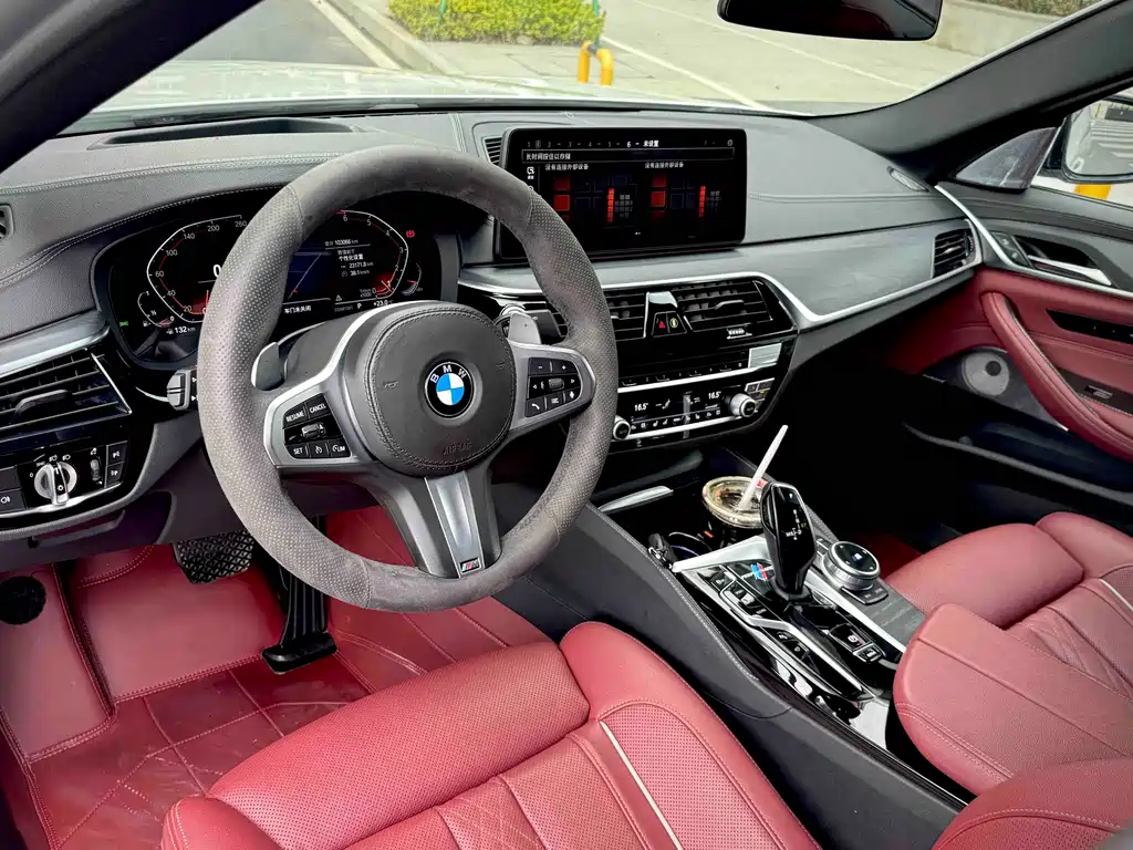 BMW 5 Series 2021 530Li Exclusive M Sports Package купить на сайте DeffCars
