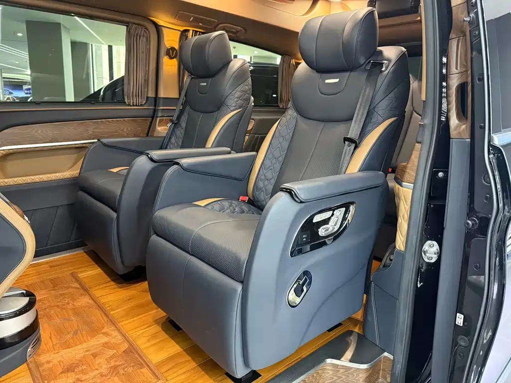 Mercedes-Benz V-Class 2021 V 260 L Long Wheelbase Luxury Edition купить на сайте DeffCars