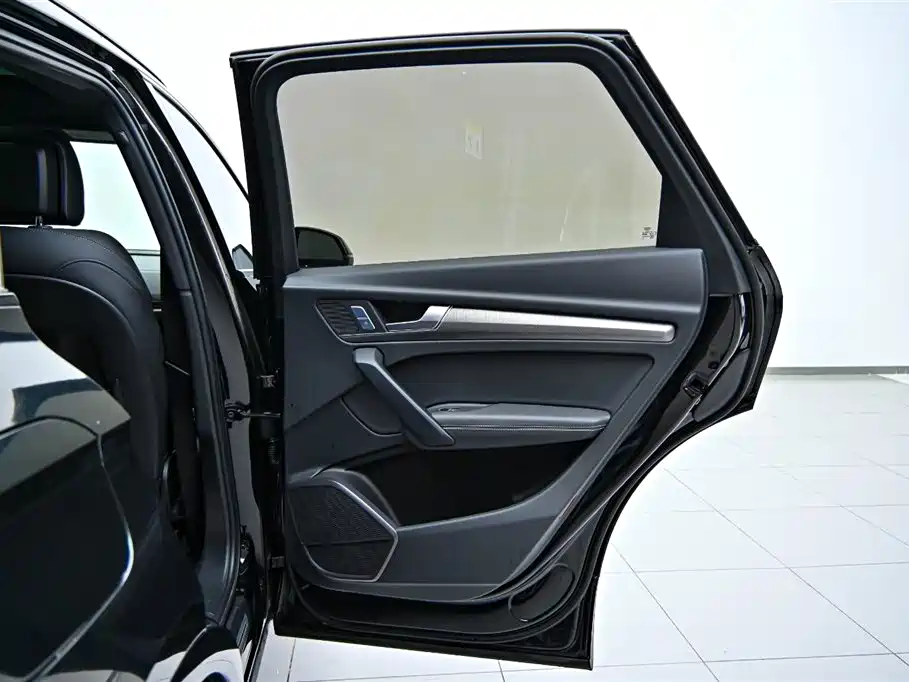Audi Q5L 2023 40T luxury and dynamic model купить на сайте DeffCars