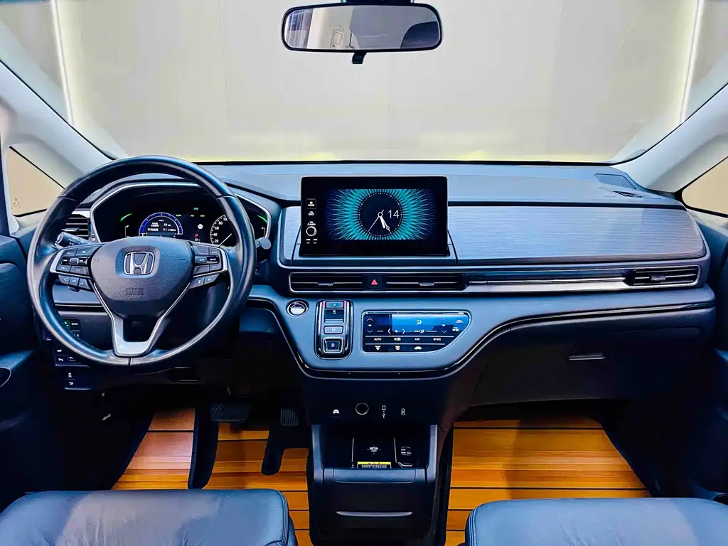 Alison 2022 2.0L e:HEV Deluxe Edition купить на сайте DeffCars