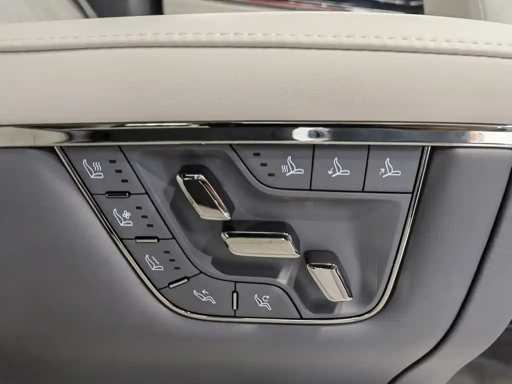 Jikrypton 009 2024 seven-seat aisle version four-wheel drive 108kWh купить на сайте DeffCars