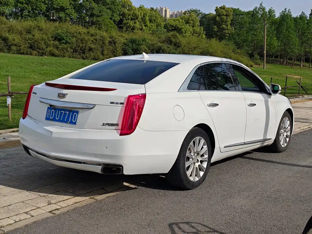Cadillac XTS 2016 28T Elite купить на сайте DeffCars