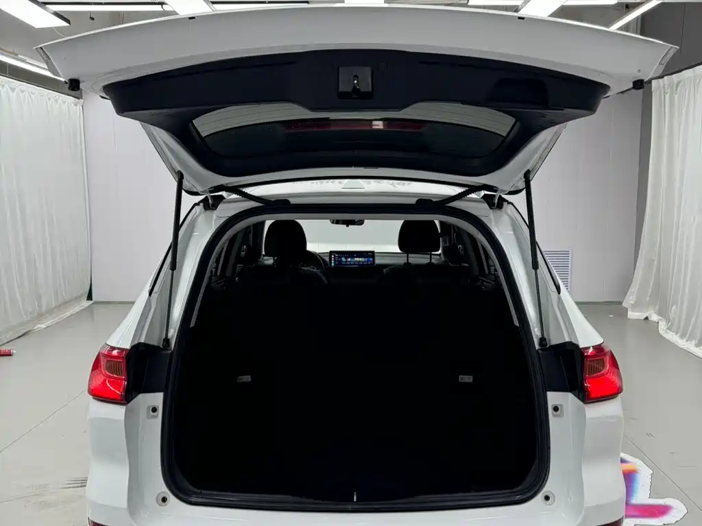 Haval M6 2021 PLUS 1.5T DCT luxury smart connected model купить на сайте DeffCars