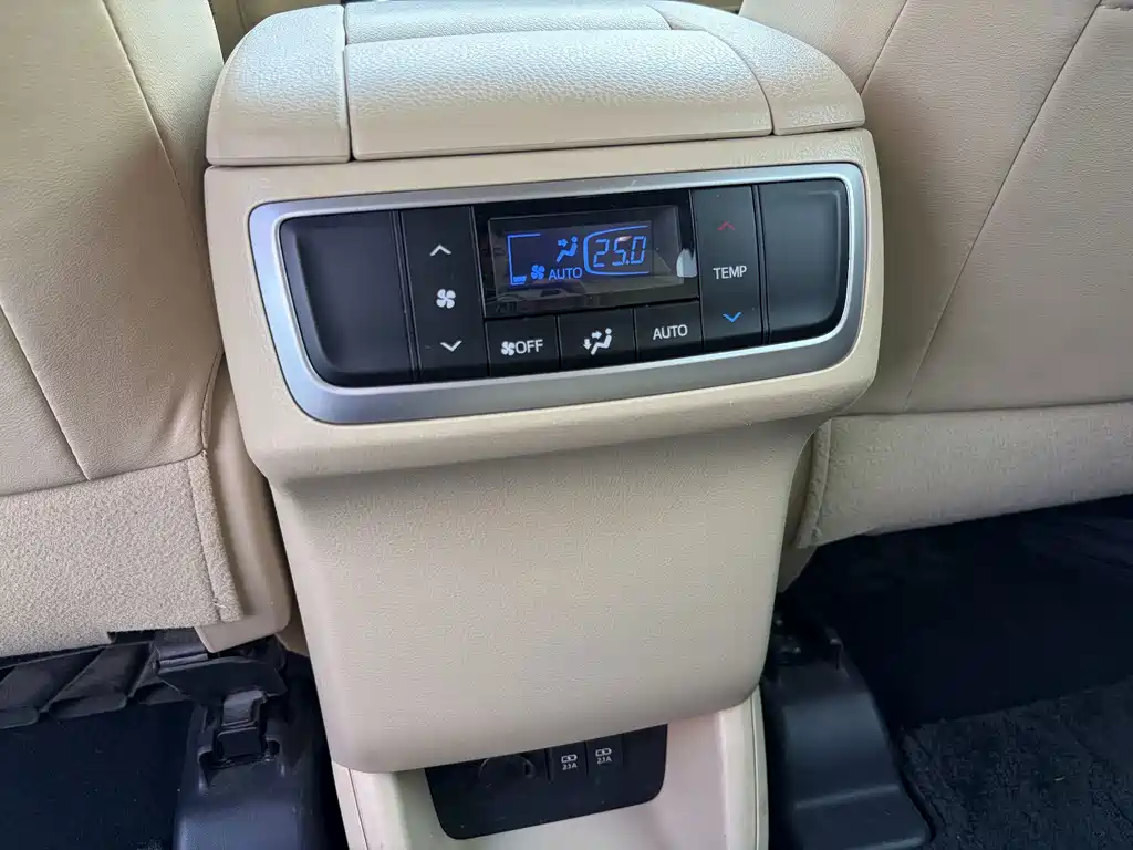 Highlander 2018 2.0T 4WD Premium Edition 7 Seater Country VI купить на сайте DeffCars