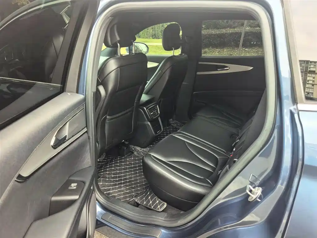 Voyager imported 2019 2.0T two-wheel drive Zunyue Edition, National VI купить на сайте DeffCars