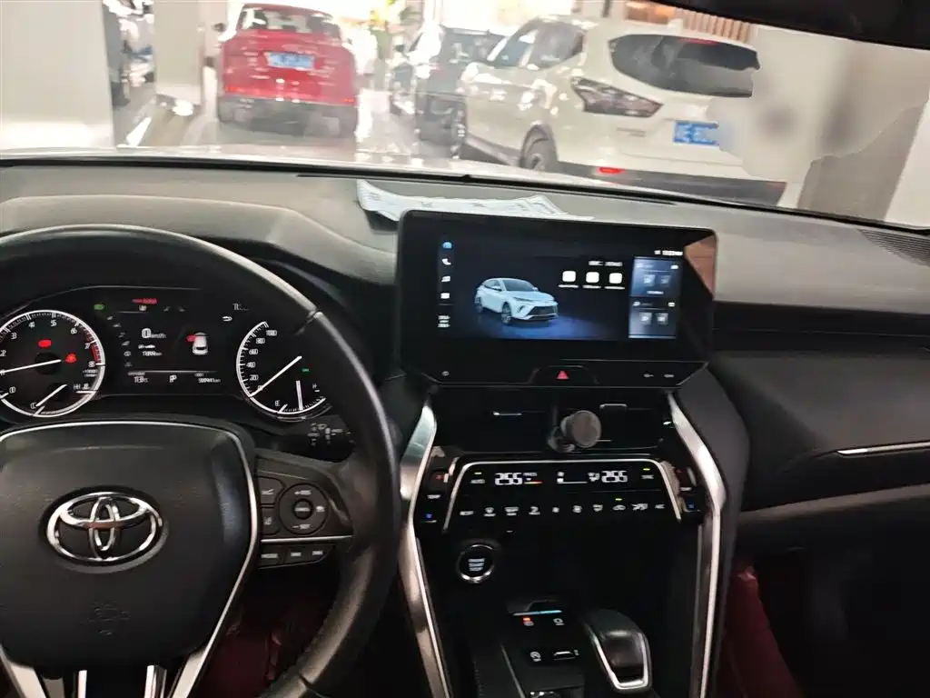 Vesa 2023 2.0L CVT two-wheel drive luxury version купить на сайте DeffCars