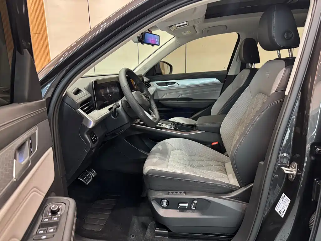 Lanxun 2023 380TSI four-wheel drive R-Line cruise version купить на сайте DeffCars