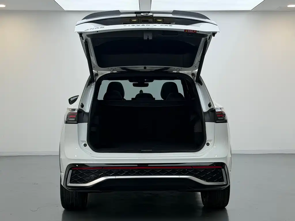 Tiguan L 2024 PRO 330TSI 2WD R-Line Zhizun Edition купить на сайте DeffCars