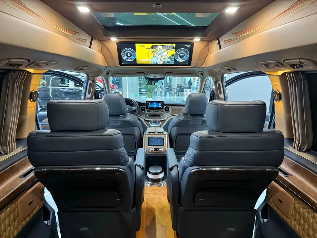 Mercedes-Benz V-Class 2021 V 260 L Long Wheelbase Luxury Edition купить на сайте DeffCars