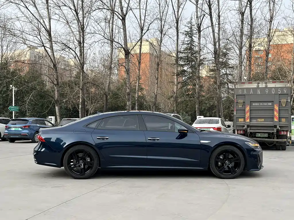 Audi A7L 2022 45 TFSI S-line Dream Future Edition купить на сайте DeffCars