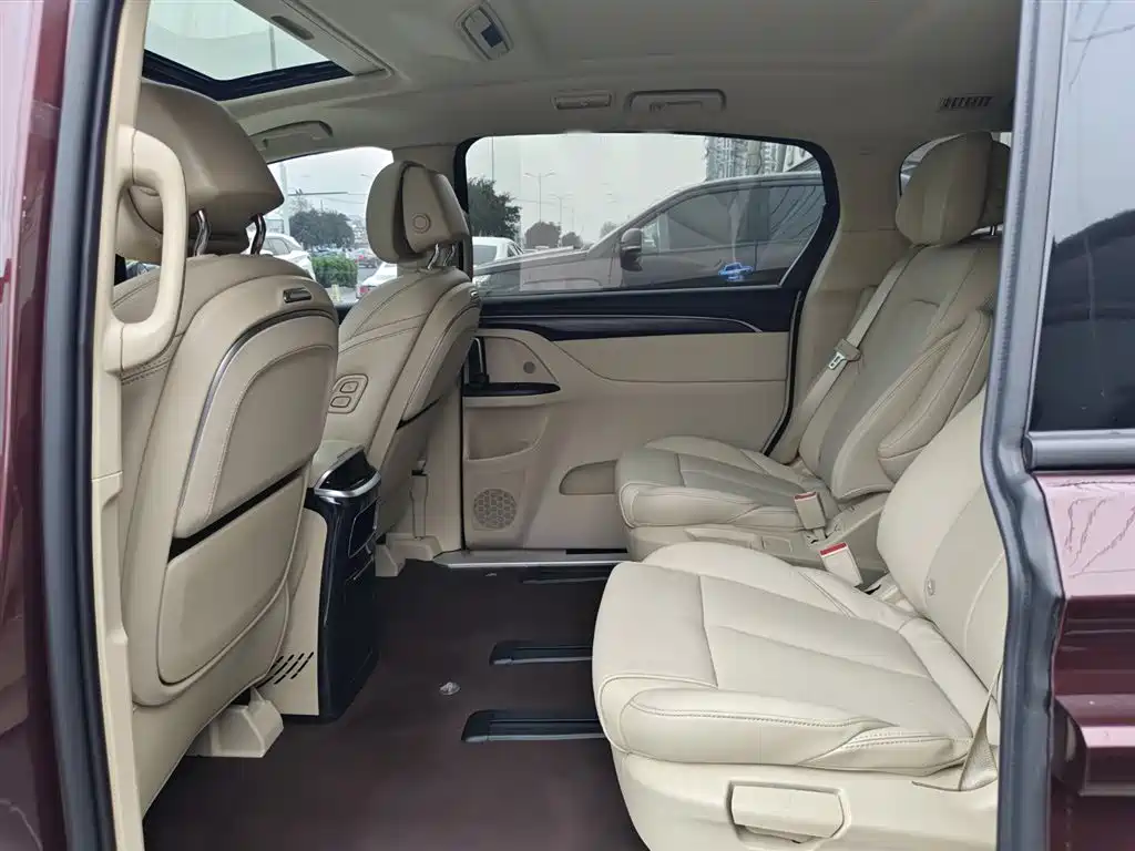 Buick GL8 2022 ES Lu Zun 653T Exclusive Type купить на сайте DeffCars