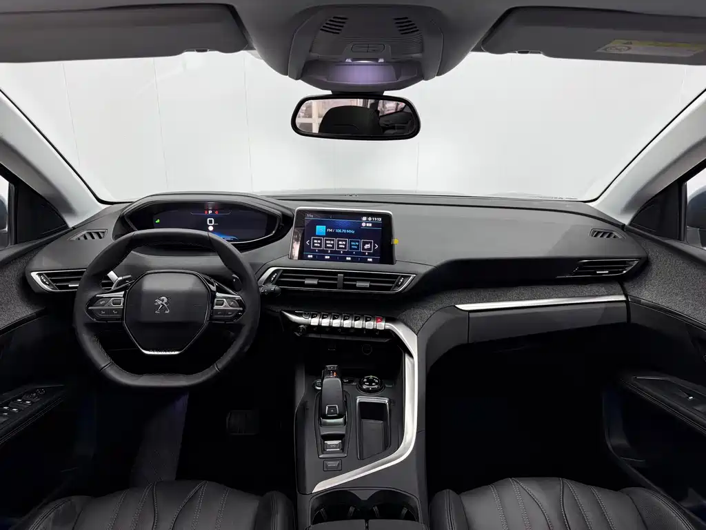 Peugeot 5008 2019 380THP 7-seat luxury version купить на сайте DeffCars