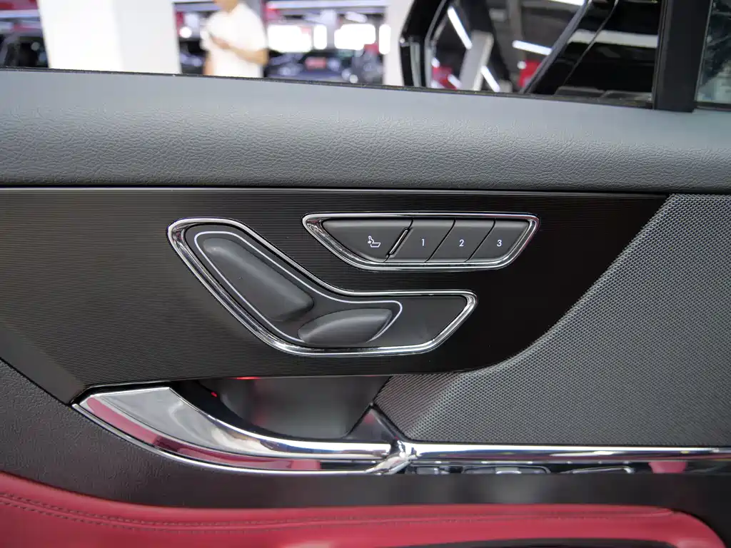 Adventurer 2024 2.0T Two-wheel drive Premium Edition купить на сайте DeffCars