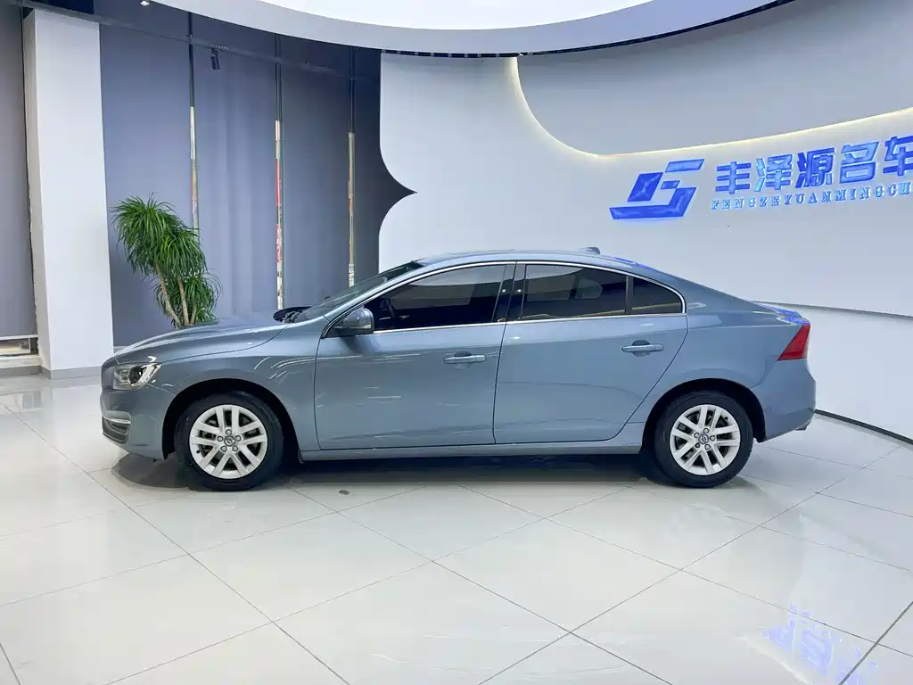 Volvo S60 2017 S60L T3 Smart Edition купить на сайте DeffCars