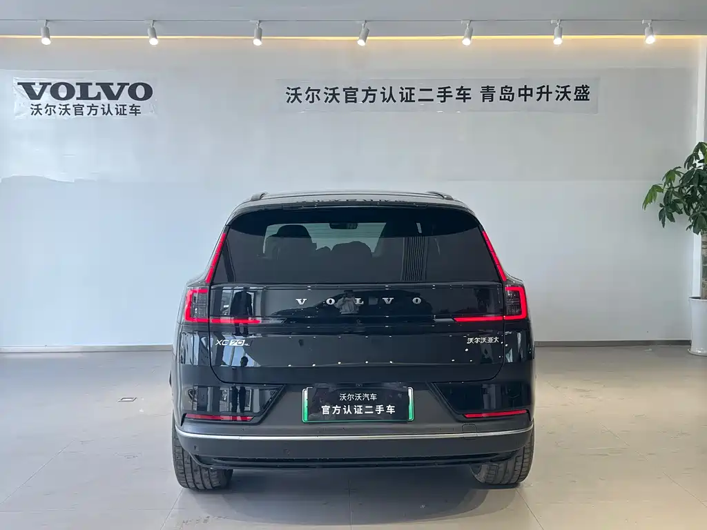 Volvo XC70 Plug-in Hybrid 2026 Four-wheel Drive Super Long Range Plus купить на сайте DeffCars