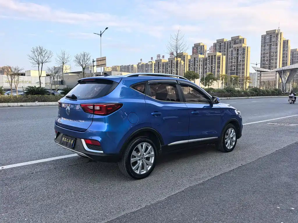 MG ZS 2017 1.5L manual luxury version купить на сайте DeffCars