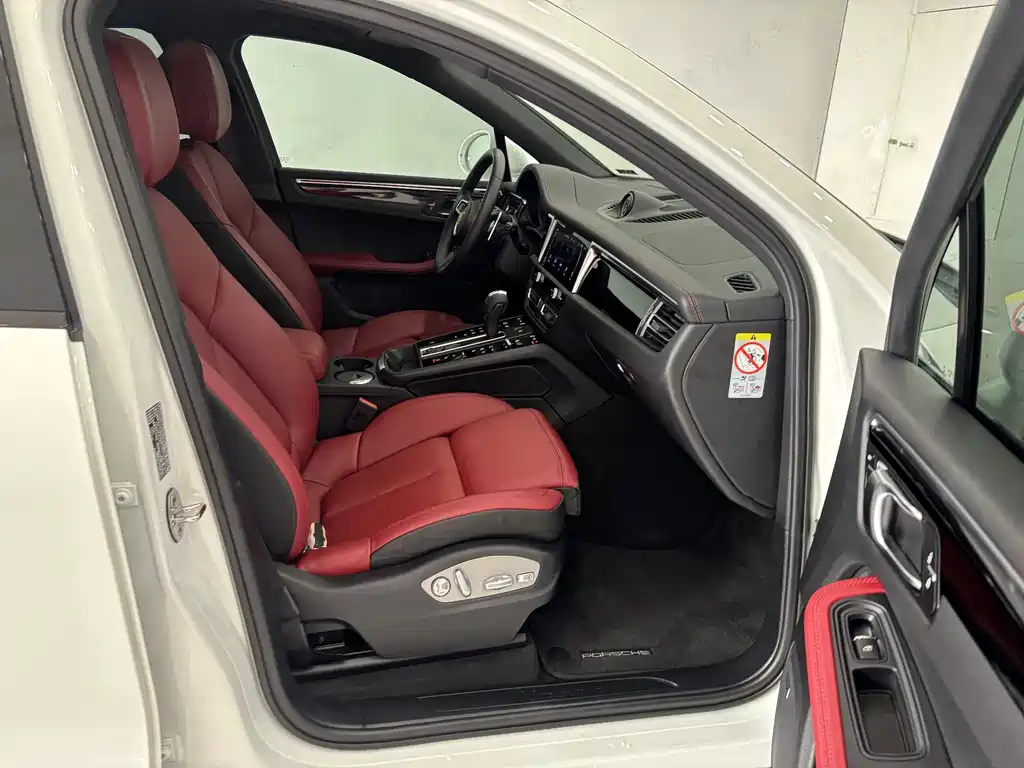 Macan 2022 Macan 2.0T купить на сайте DeffCars