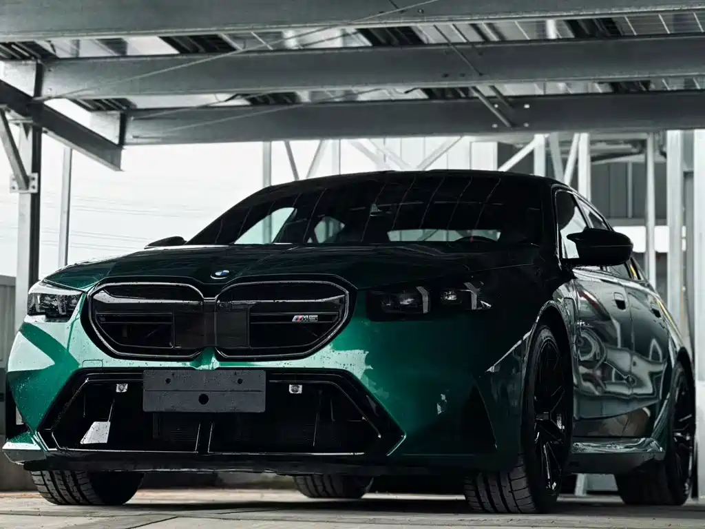 BMW M5 New Energy 2025 M5 купить на сайте DeffCars